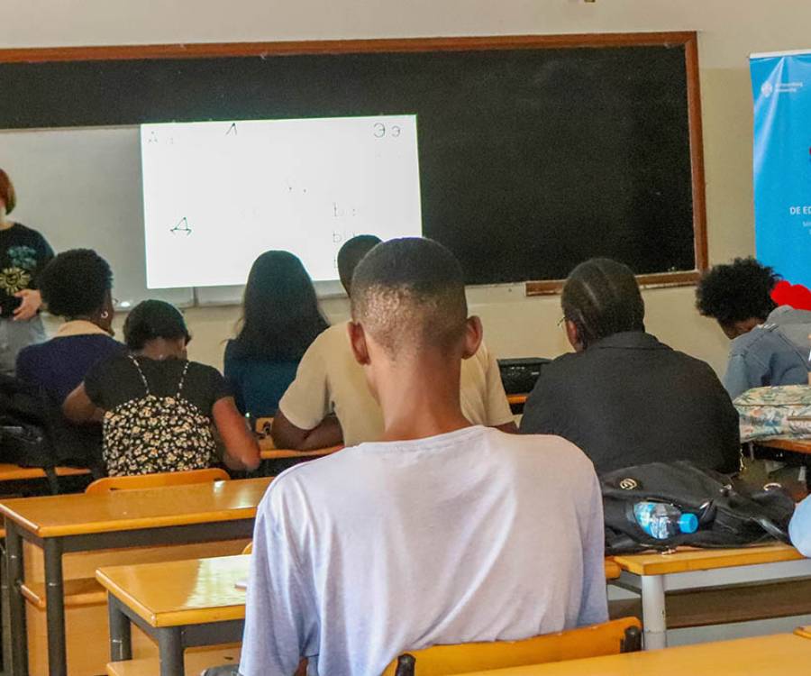 Centro de Educação Aberta da Universidade Estatal de São Petersburgo encerra actividades em Moçambique