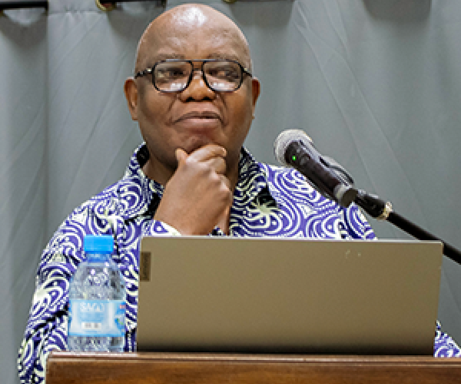 Rivalidades entre a China e os Estados Unidos devem contribuir para a transformação africana e não para a reprodução da dependência, defende Paul Tembe