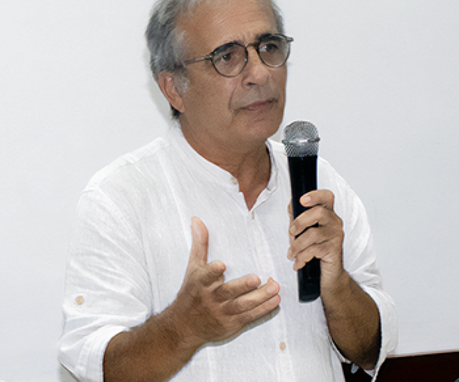 Docentes da Universidade de Lisboa visitam a FLCS e partilham experiências de investigação com estudantes e docentes